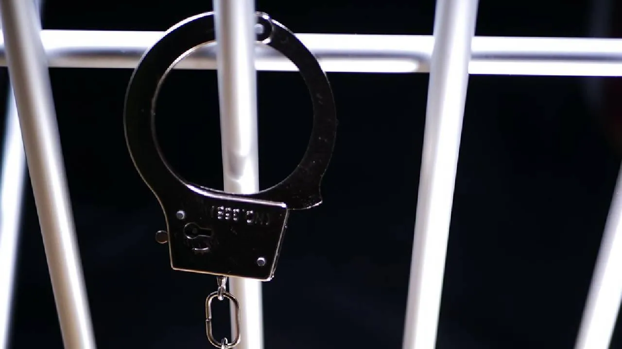 Сдали на металлолом: женщина забрала после ремонта авто со срезанным катализатором
