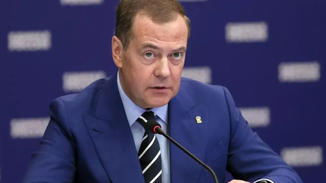 Медведев заявил, что разгром киевского режима будет таким же, как в Сталинграде