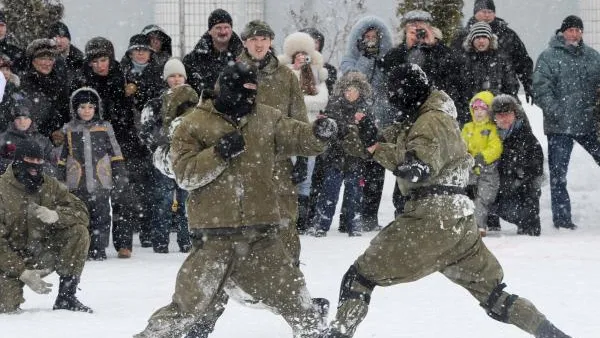 В подмосковном парке «Патриот» спецназовцы устроили показательное шоу