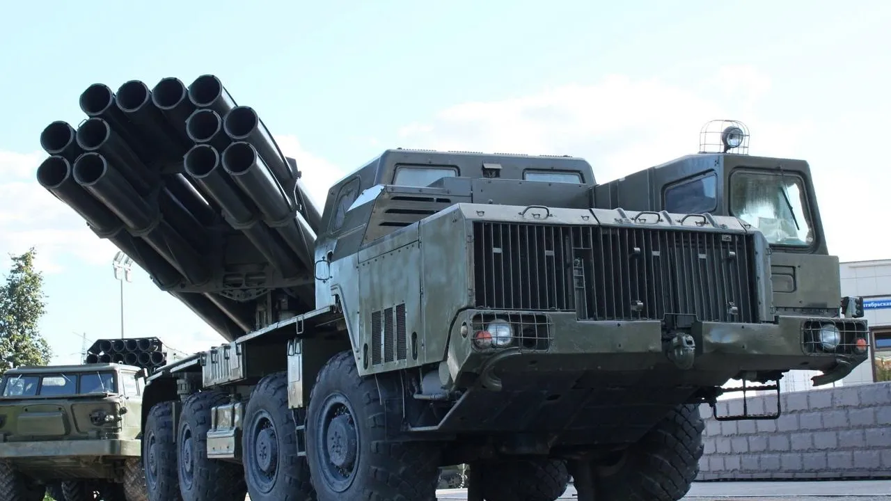 Военный эксперт Кнутов: Россия готовит РСЗО, в разы превосходящие американские HIMARS