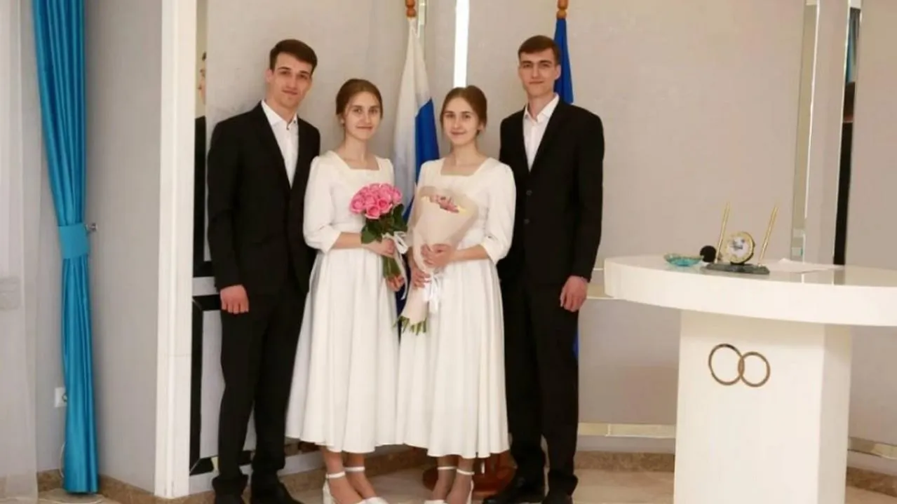 Сестры-близнецы вышли замуж за родных братьев-погодков в Иркутске