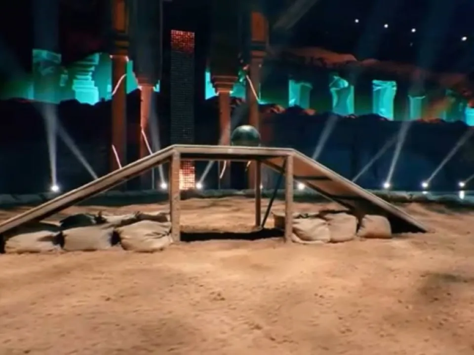 Кадр из видео телепрограммы «Титаны»