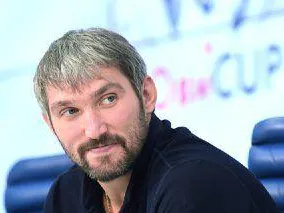 Эксперты уверены, что Овечкин успешно продолжит гонку за рекордом Гретцки