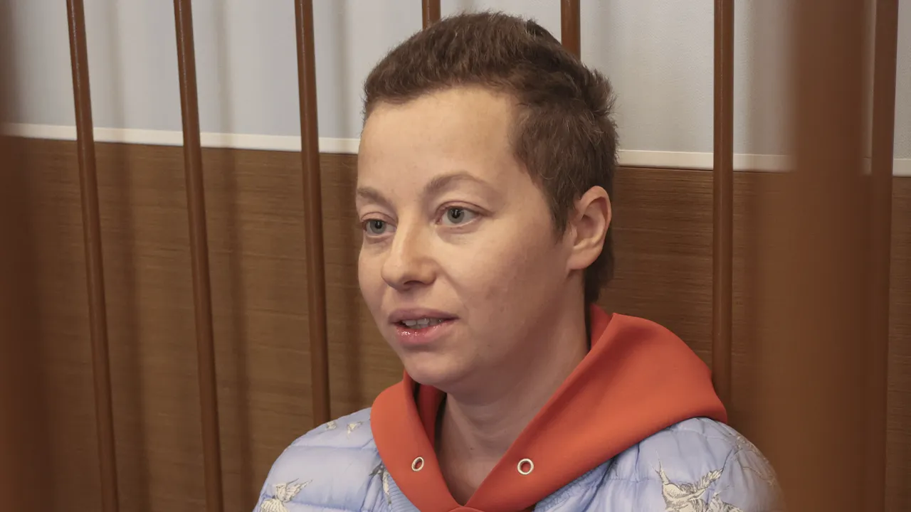«Посидит подумает»: россияне согласились с мерой пресечения для Беркович, поставившей провокационный спектакль