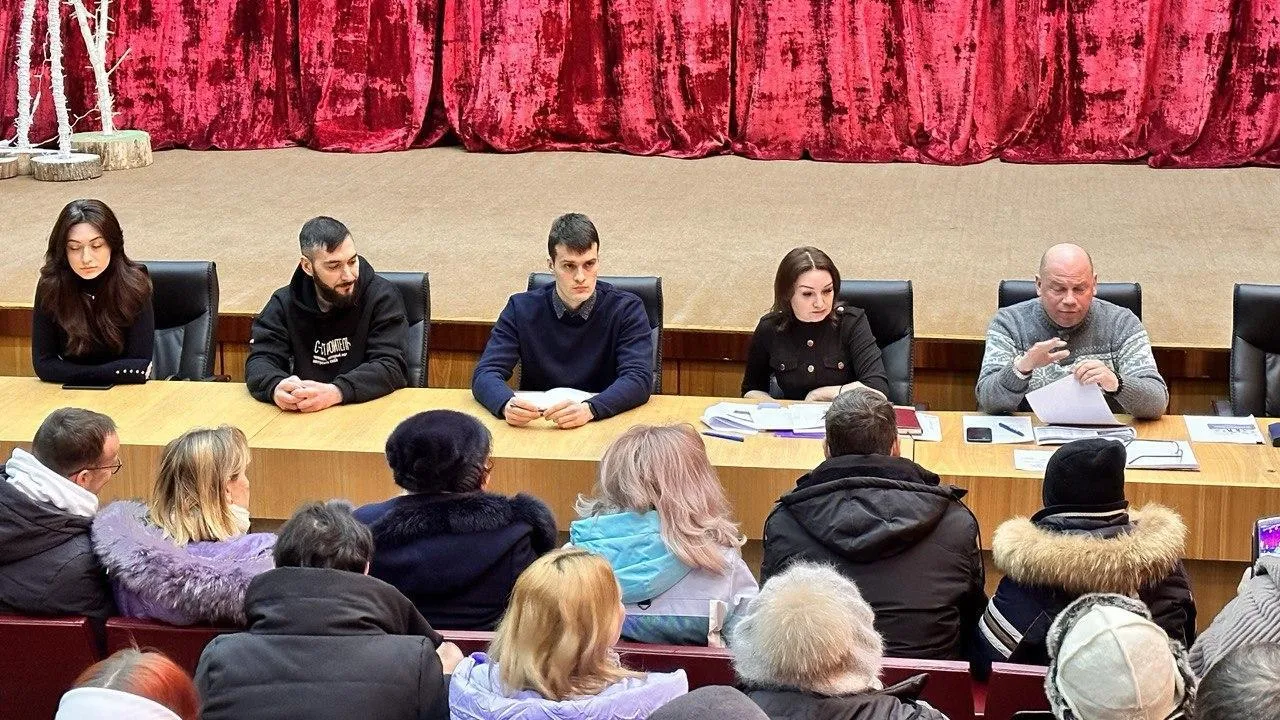 Выдачу жилищных сертификатов переселенцам из аварийного жилья начали проводить в Воскресенске
