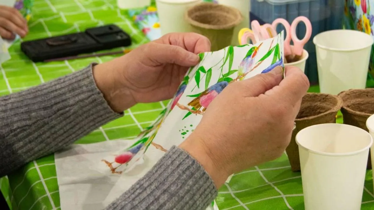 В Химках прошел мастер‑класс по созданию кашпо из вторичного сырья