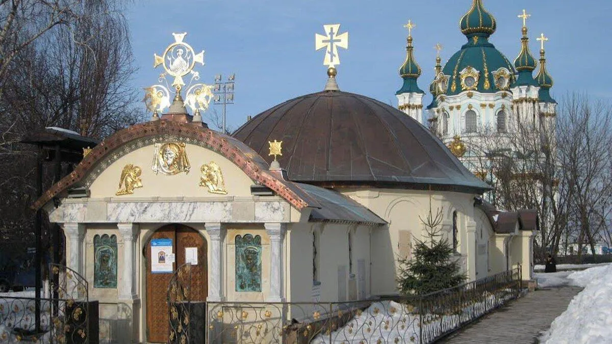 Киевские черти снесли среди ночи часовню Десятинной Церкви на Подоле