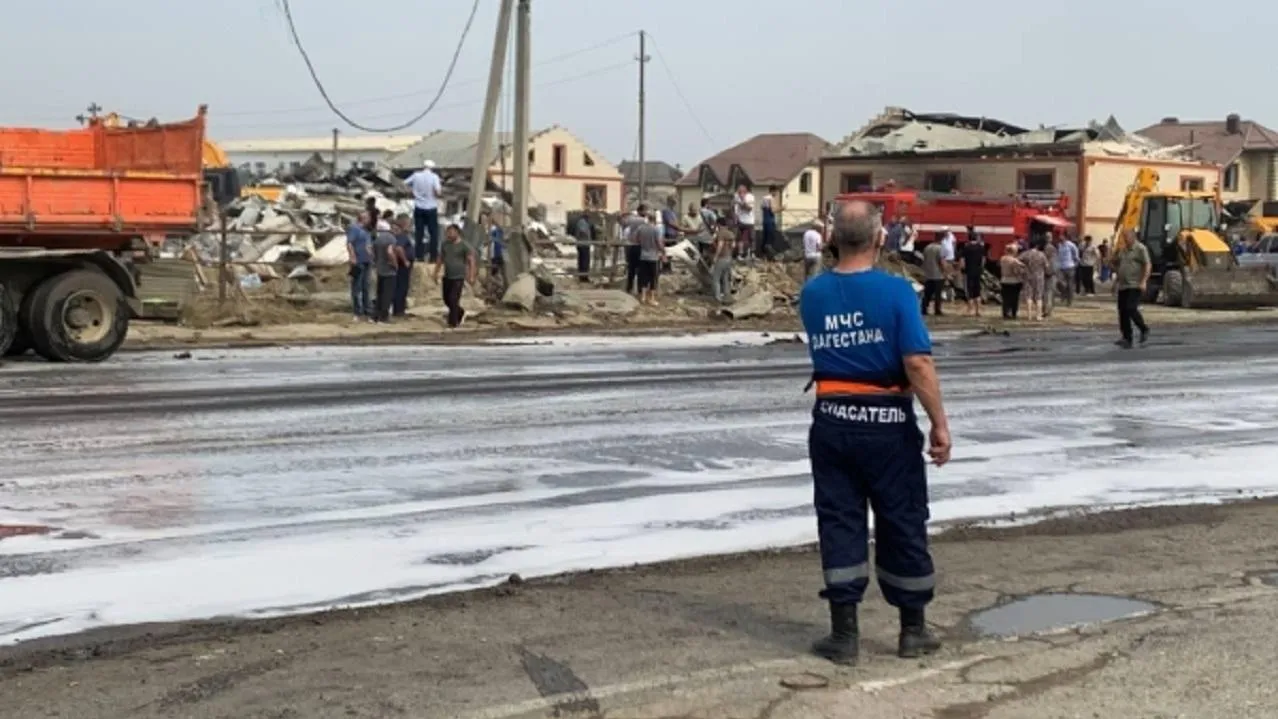 В память о погибших при взрыве у АЗС в Махачкале установят мемориал