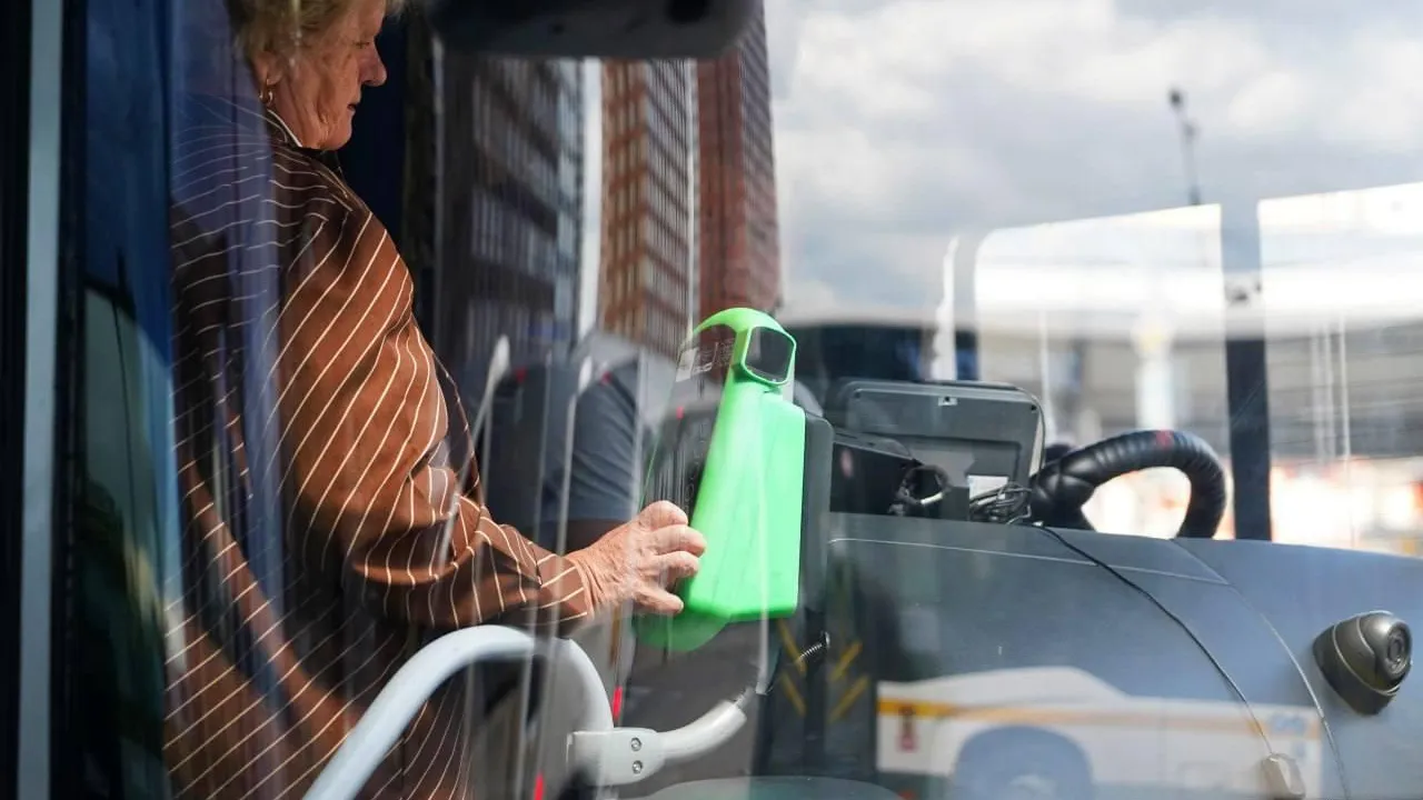 Пассажиры Подмосковья совершили более 45 млн поездок в автобусах Мострансавто по соцкартам