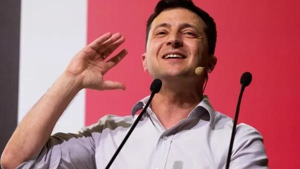 Эксперт: петиция об отставке Зеленского не даст результата