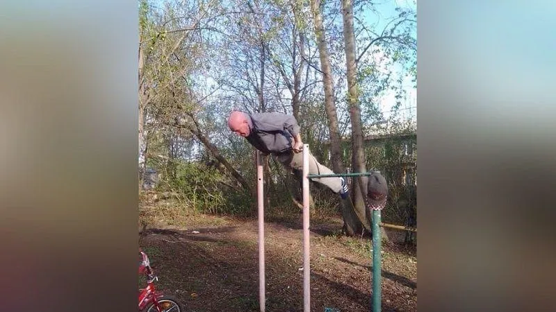 Пожилой мужчина из Балашихи удивил соцсети своей физподготовкой