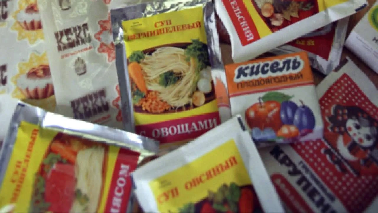 Улучшает работу желудочно-кишечного тракта: названы полезные свойства киселя