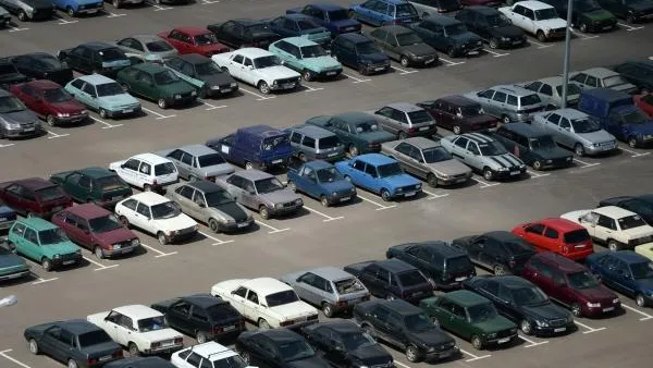 Две открытые наземные автостоянки ввели в эксплуатацию в Звенигороде