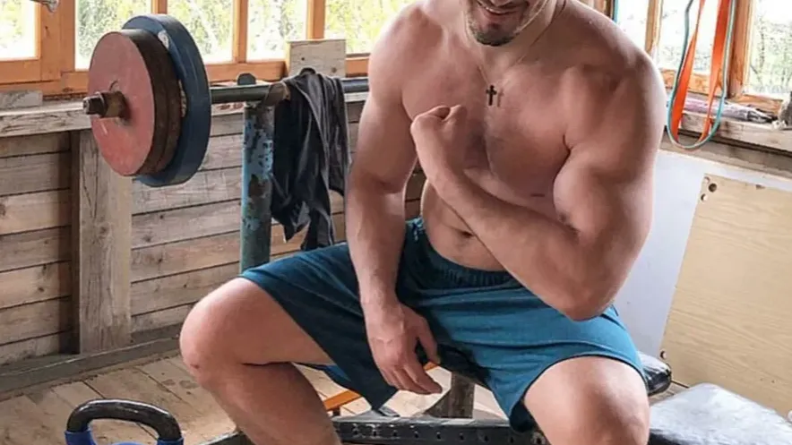 Алексей Папин в домашней обстановке. Фото: личный архив боксера