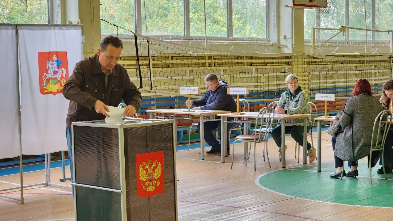 Евгений Рой