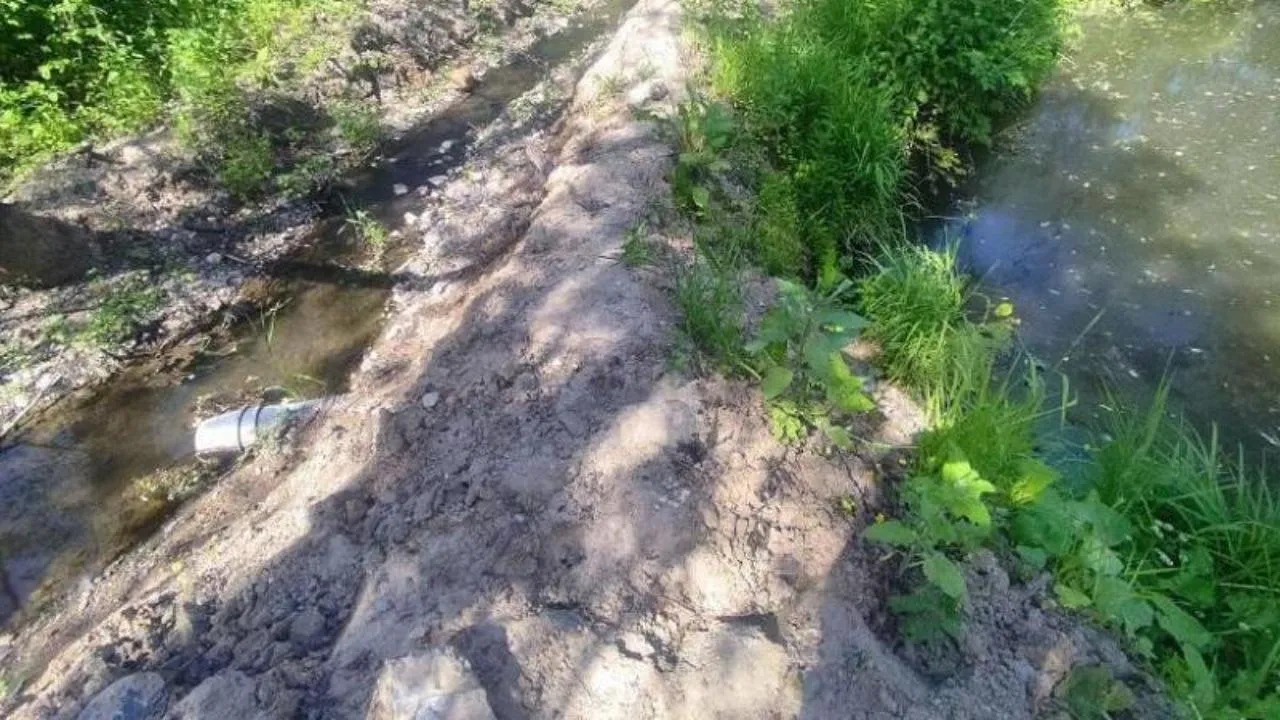 Часть русла реки Расторгуевки в Ленинском округе засыпали грунтами неизвестного происхождения