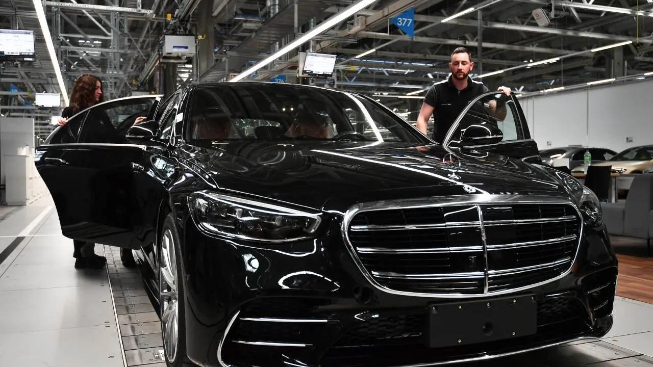 Mercedes получил право выкупить обратно завод в Подмосковье в течение шести лет
