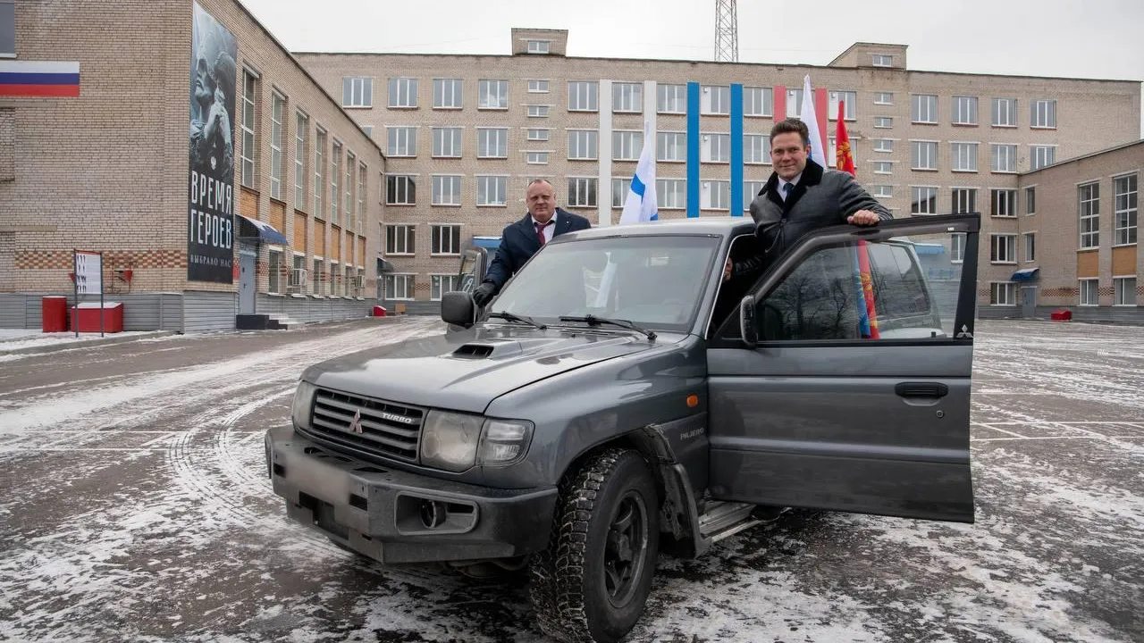 Депутату горсовета Балашихи и его сослуживцам в зоне СВО передали машину с гуманитарной помощью