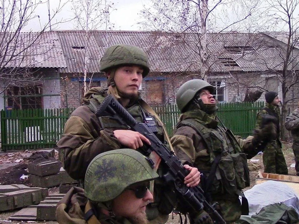 «Когда видел на экране Путина, дрожал»: ополченец Донбасса рассказал, как столкнулся за решеткой с укронацистом