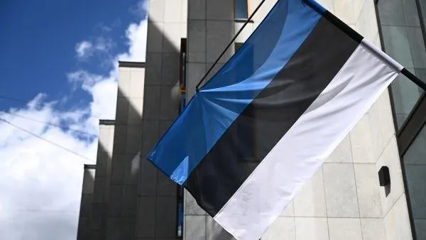 Власти некоторых эстонских городов начали отказываться от демонстрации подбитого русского танка