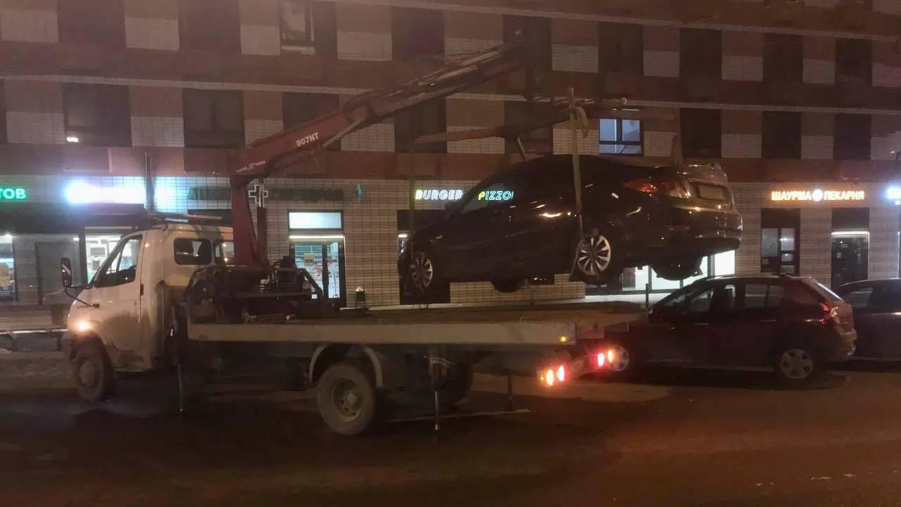 В Подмосковье эвакуировали почти 30 тыс. неправильно припаркованных авто