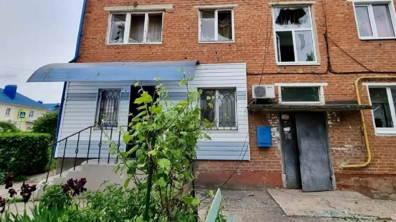 ВСУ на протяжении часа обстреливали Шебекино в Белгородской области