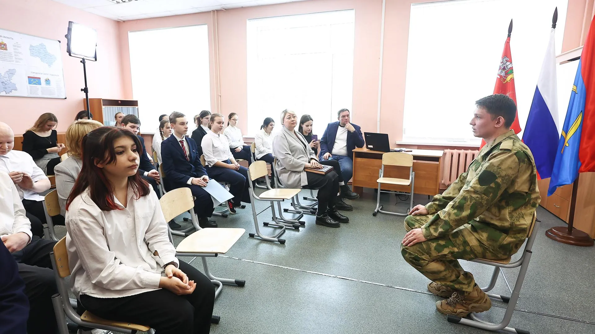 Цитируя Суворова: Герой России назвал личный пример двигателем развития общества