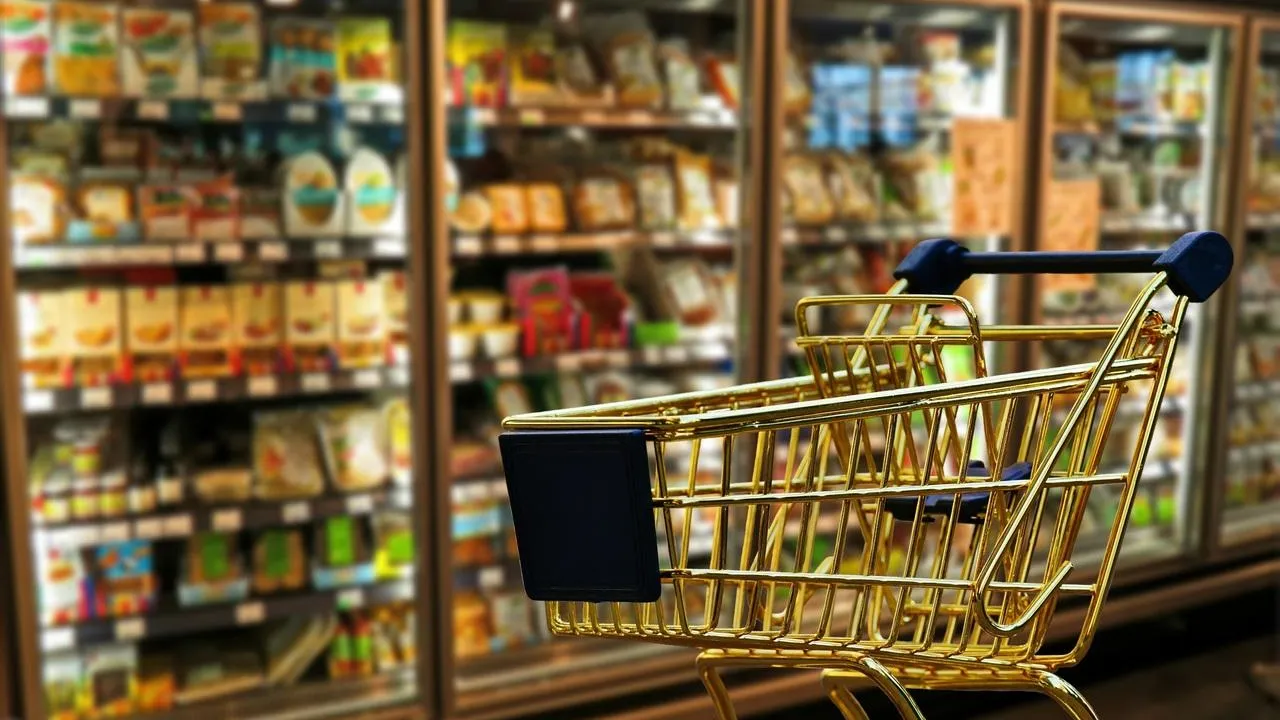 Российские торговые сети запаслись алкогольной продукцией к Новому году