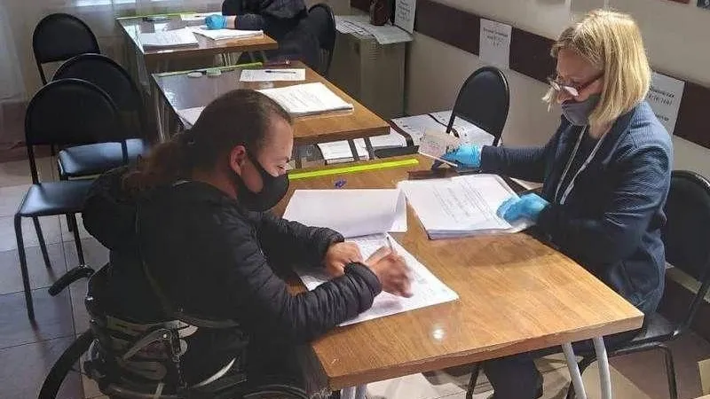 Паралимпийская спортсменка Елена Крутова проголосовала в Подольске