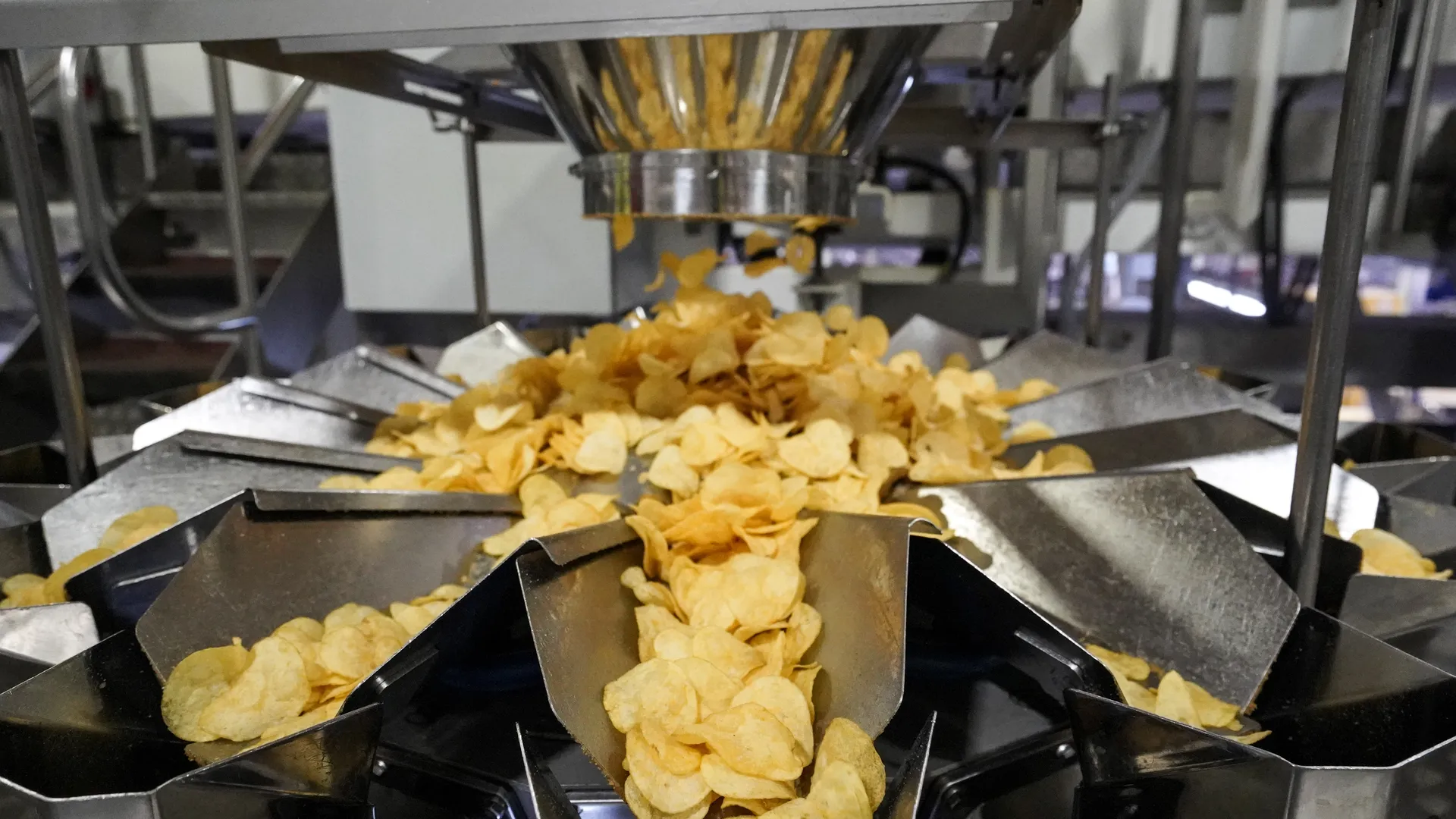 Производство чипсов Lay’s на заводе PepsiCo в Кашире