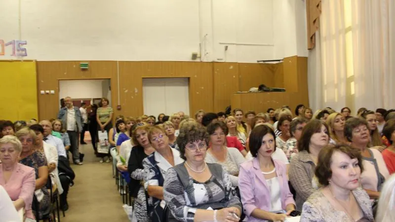 Свыше 300 педагогов Солнечногорья поучаствовали в августовской конференции 