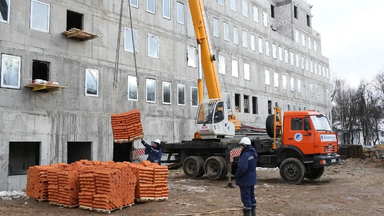 Эксперты рассказали, как в Тюмени обманывают мигрантов