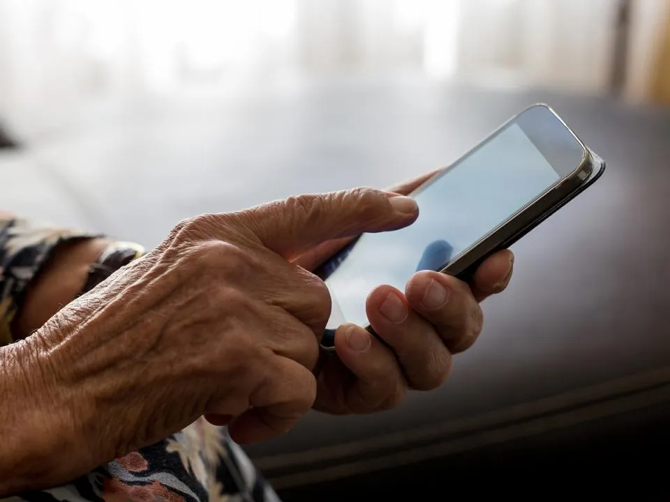 Сообщения о блокировке пенсии: как распознать новую схему мошенничества