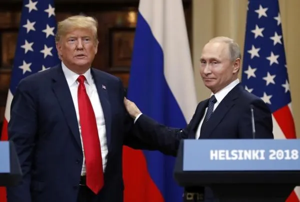 РИА «Новости» / Сергей Гунеев
Владимир Путин и Дональд Трамп на совместной пресс-конференции по итогам встречи в Хельсинки, 2018