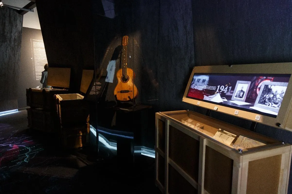 Хавива Фонина / Выставка «От Земли до неба»