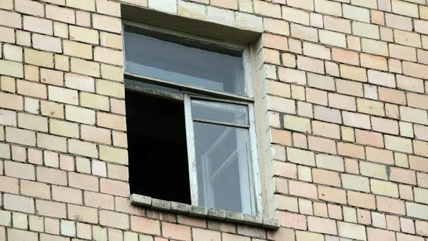 Пьяная школьница выпала с седьмого этажа в Балашихе