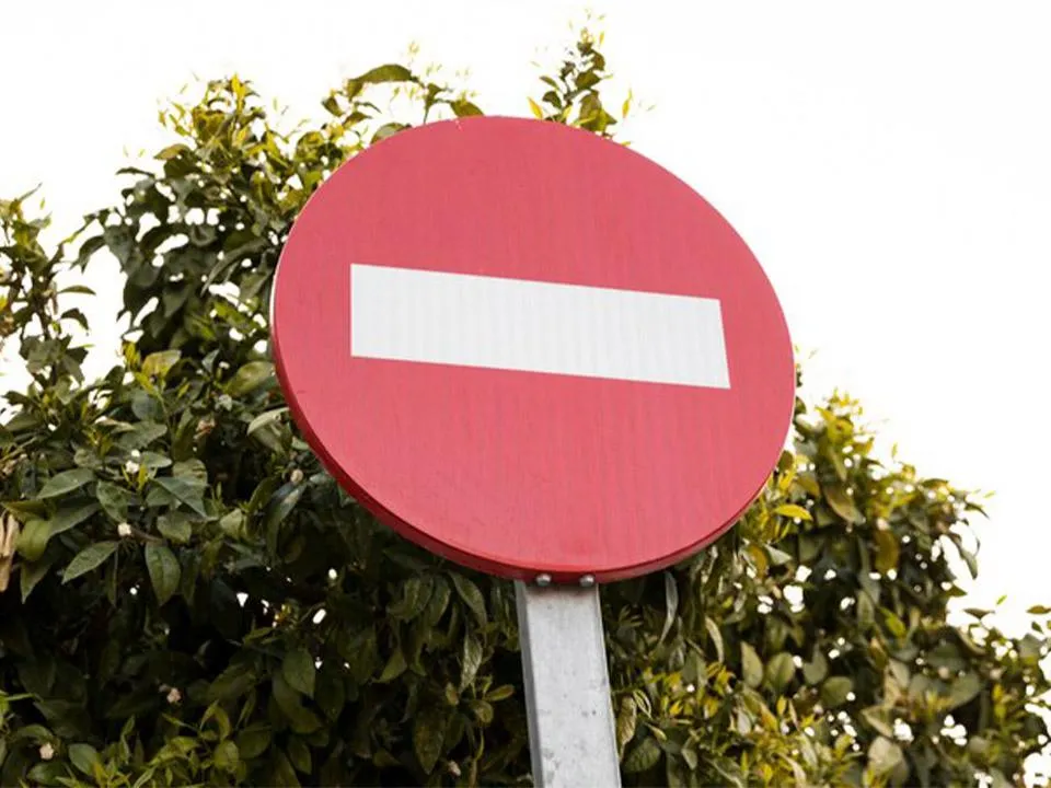 «Страхи и сомнения»: ясновидящая рассказала, почему вселенная закрывает вам дороги