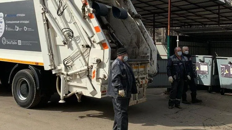 Водители мусоровозов в Подмосковье 29 тысяч раз сообщили о затрудненном подъезде к контейнерам