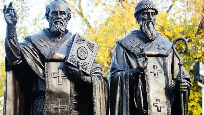 Открытие скульптуры Николая Чудотворца и Спиридона Тримифунтского состоялось в подмосковных Котельниках