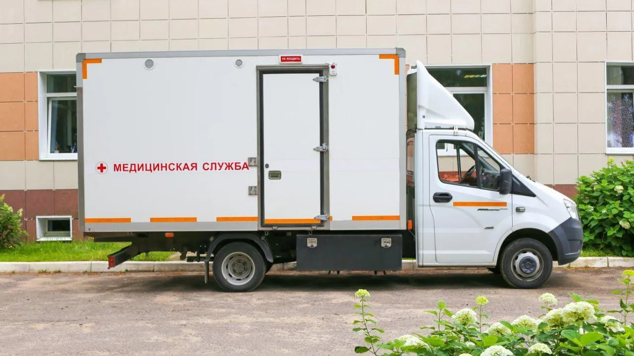 Рядом с поликлиникой в Левобережье открыли передвижной цифровой кабинет маммографии