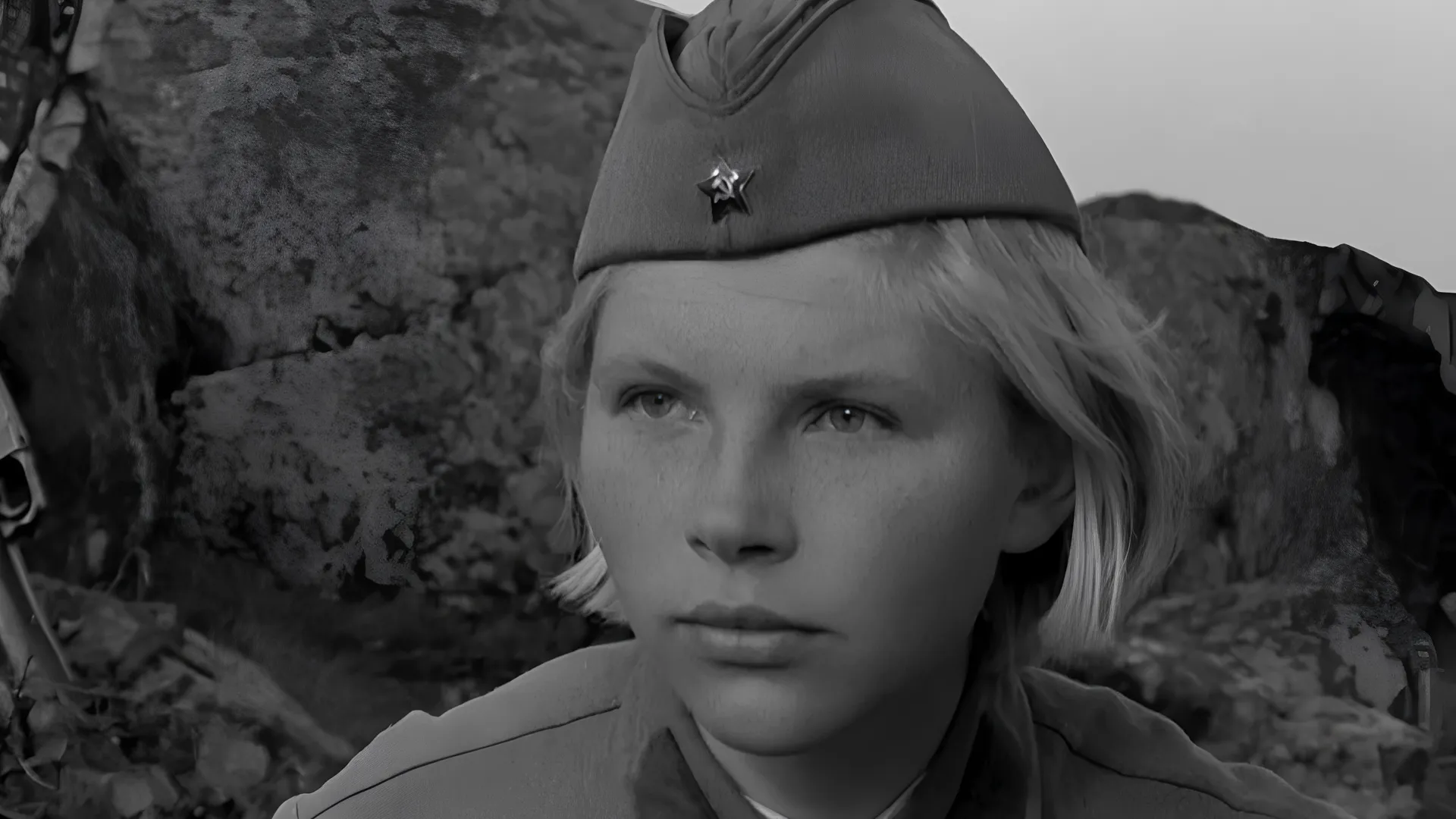 Елена Драпеко в фильме «А зори здесь тихие» / кадр из фильма «А зори здесь тихие»