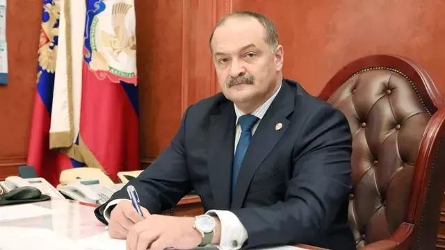 «Воткнули нож в спину»: глава Дагестана Меликов обвинил участников беспорядков в предательстве