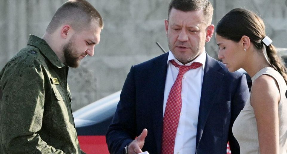 Жена Старовойта поспешила уйти с кладбища, когда пришла его бывшая супруга