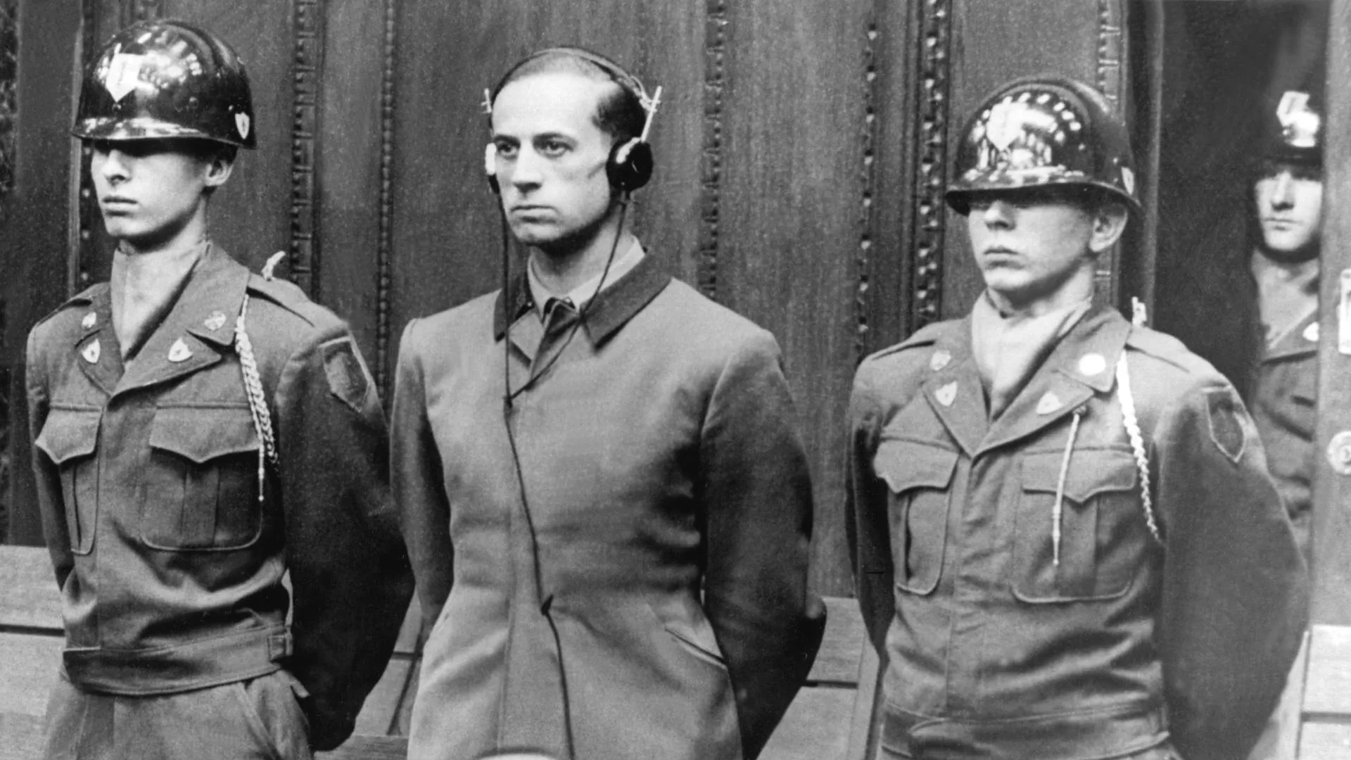 Главный обвиняемый — Карл Брандт, личный врач Адольфа Гитлера. Приговорен к смертной казни / dpa
