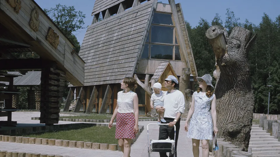 СССР. 1 июля 1974 г. Дворик ресторана «Русь». Фото: ТАСС/Валентин Черединцев