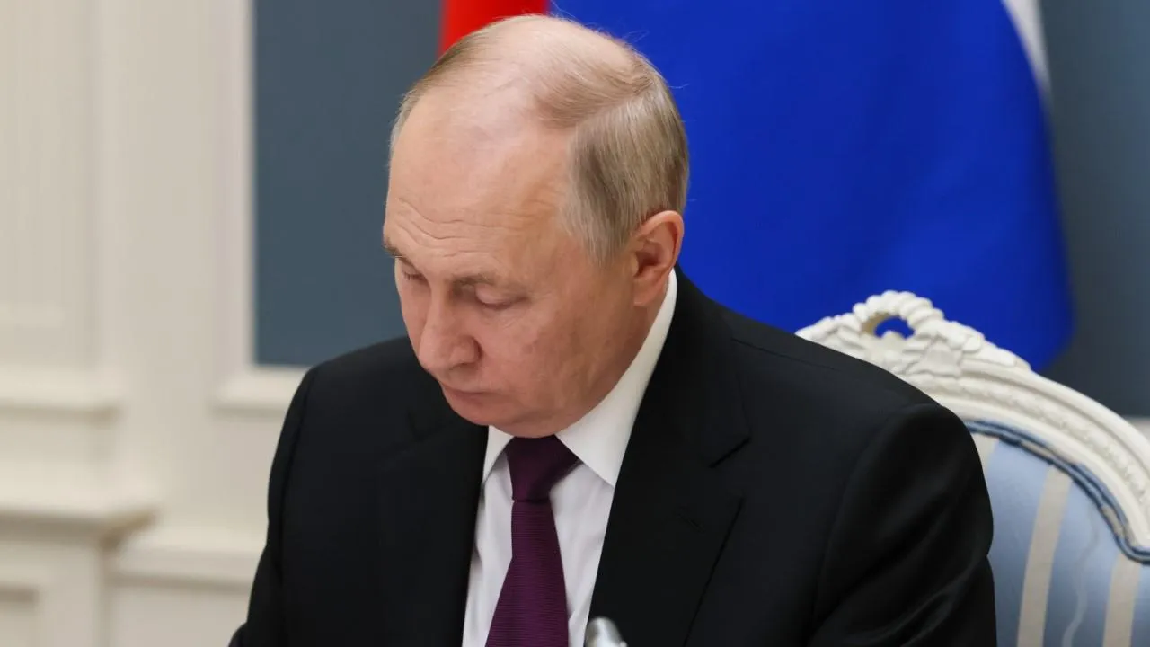 Путин присвоил десяти городам звание «Город трудовой доблести»