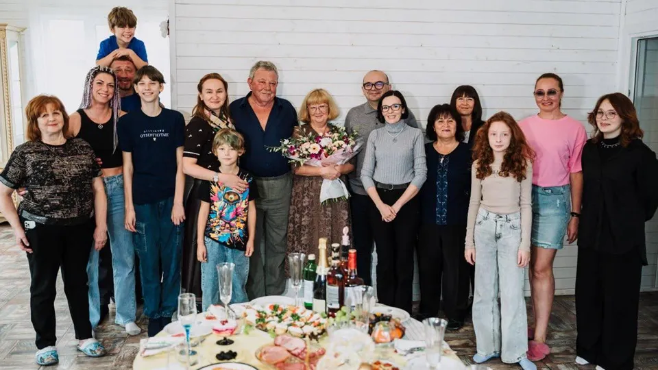 Семью Макеевых из Лосино-Петровского поздравил с юбилеем глава городского округа Фото: Руслан Изотов