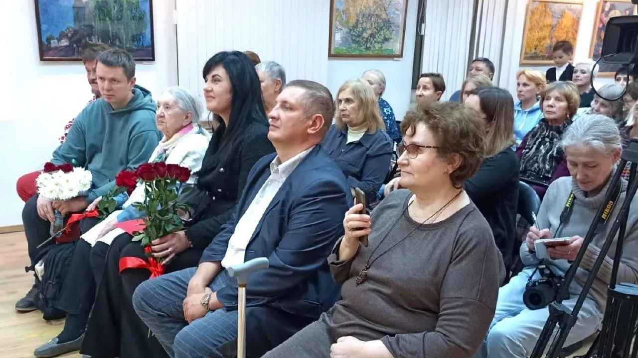 Художник-керамист Дмитрий Демин представил новую экспозицию в Выставочном зале Электростали