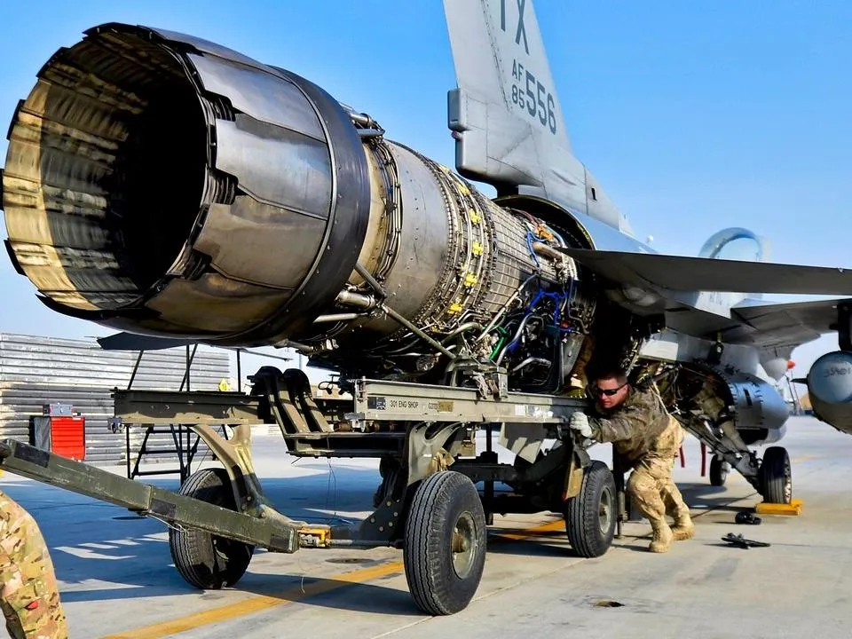 «Просто журналистская истерия»: военный эксперт объяснил, стоит ли бояться истребителей F-16