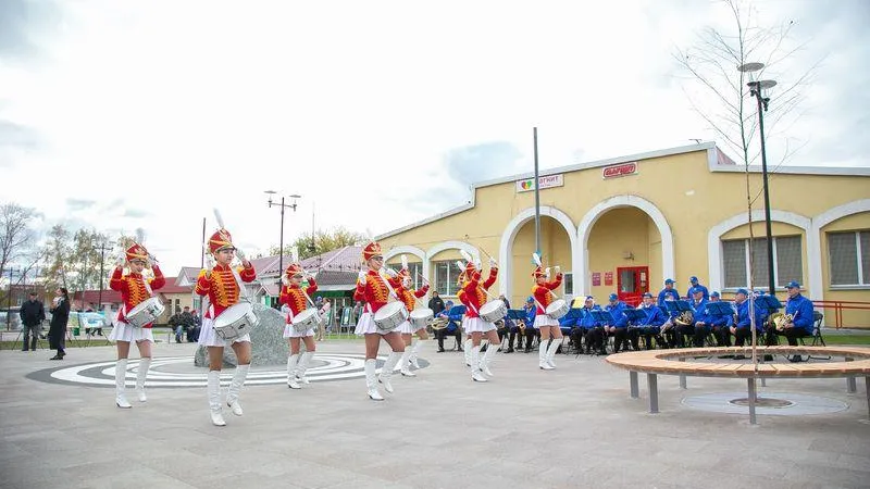 В городе Озеры состоялось торжественное открытие сквера «Арбат»